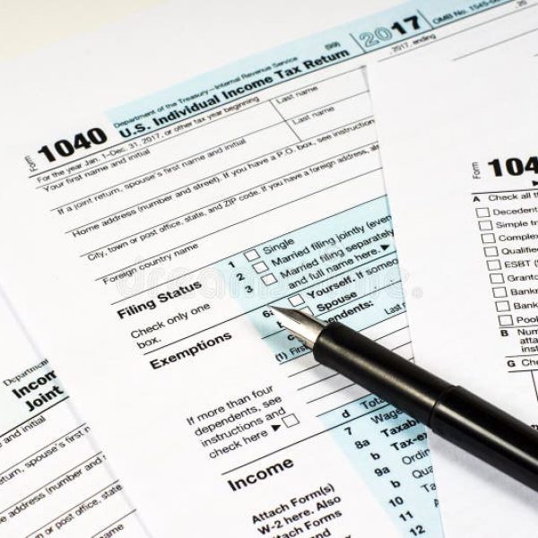 tax-form-ez-pen-125312732